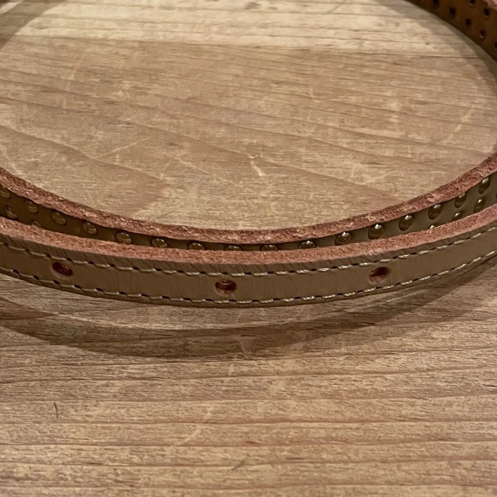 NWT J. Crew 100% leather gold beige skinny belt Old Money, business Holiday LG